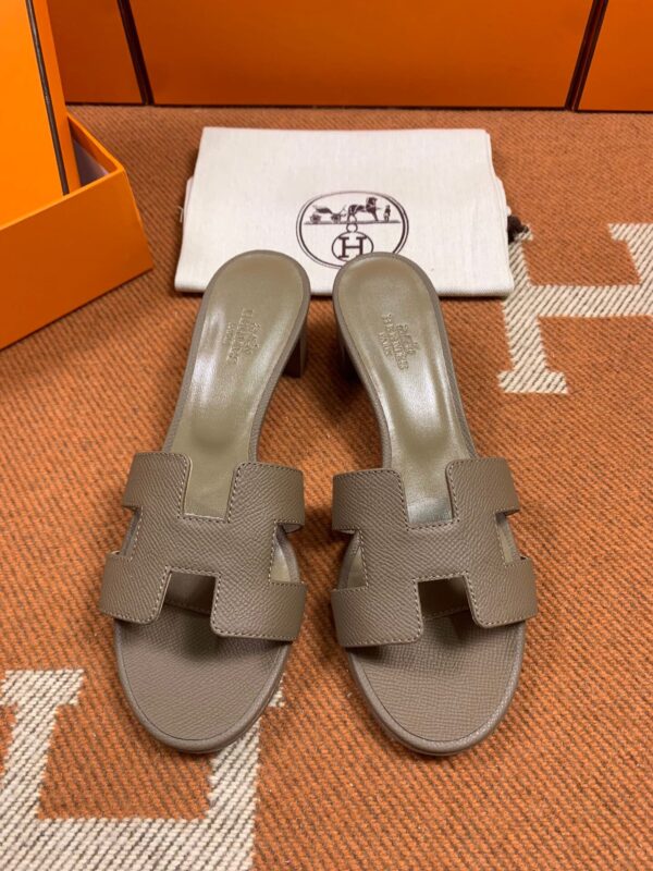 Hermes Oasis Sandals in Epsom (Fully Handmade)