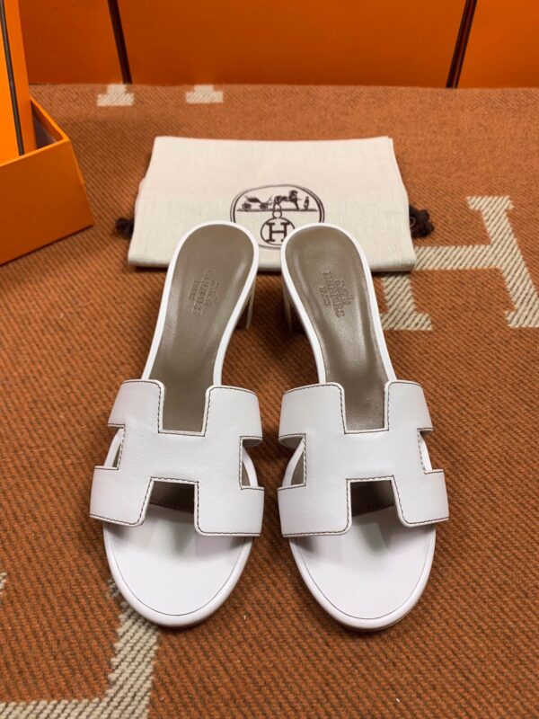 Hermes Oasis Sandals in Swift (Fully Handmade)