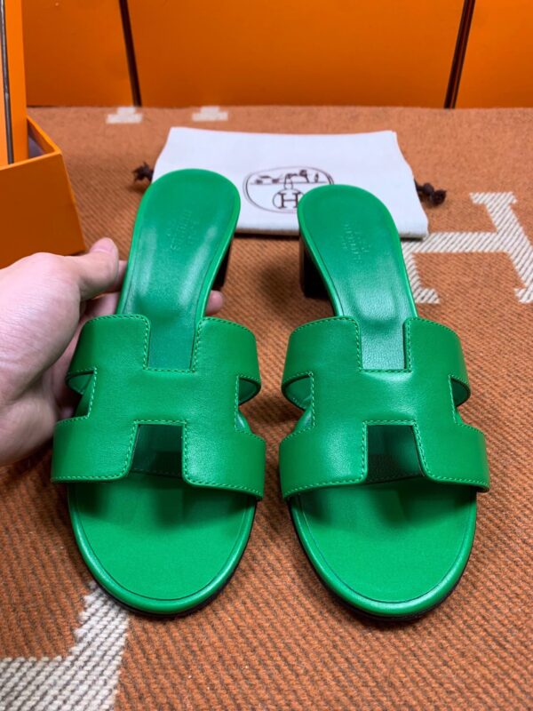 Hermes Oasis Sandals in Swift (Fully Handmade)