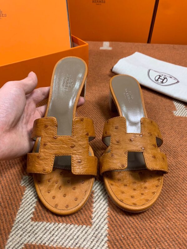 Hermes Oasis Sandals in Ostrich (Fully Handmade)