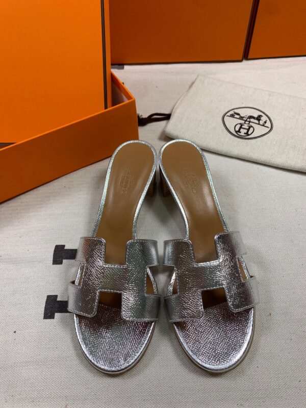 Hermes Oasis Sandals in Epsom (Fully Handmade)