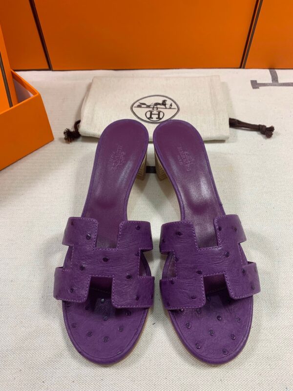 Hermes Oasis Sandals in Ostrich (Fully Handmade)