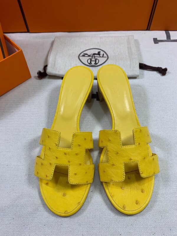 Hermes Oasis Sandals in Ostrich (Fully Handmade)