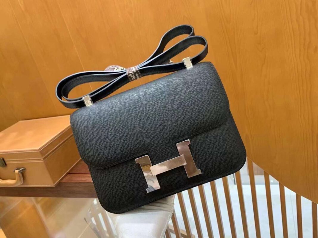 Constance 18 Epsom Black