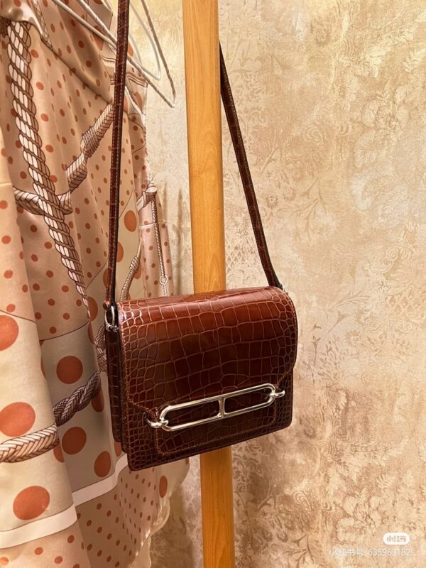 Roulis Mini Crocodile Shiny in Brown