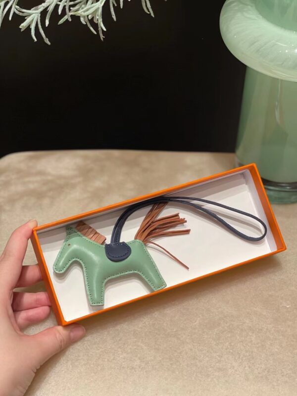 Hermes Rodeo PM  Charm Milo Lambskin in Vert Criquet/Alezan/Bleu Indigo