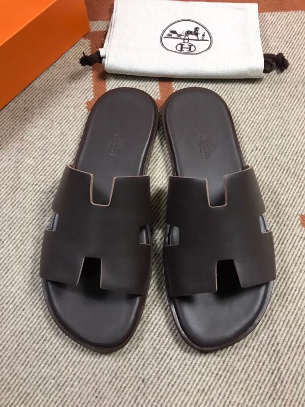 Hermes Men’s Sandals in Swift (Fully Handmade)