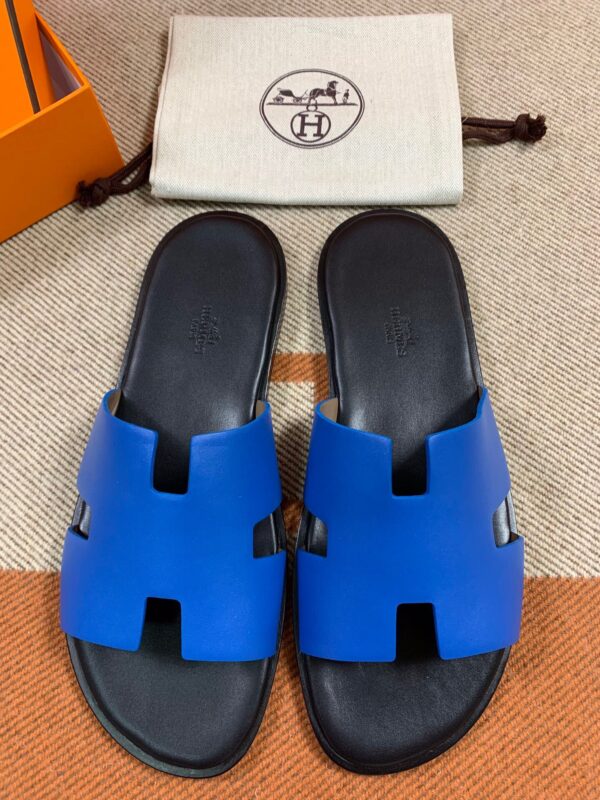 Hermes Men’s Sandals in Swift (Fully Handmade)