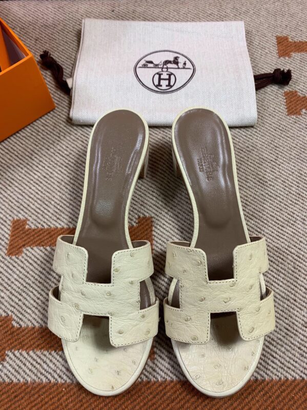 Hermes Oasis Sandals in Ostrich (Fully Handmade)