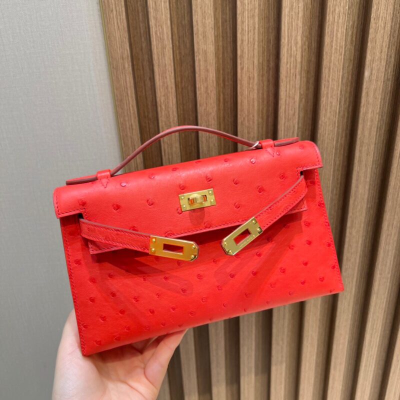 Kelly Pochette Ostrich in Rouge