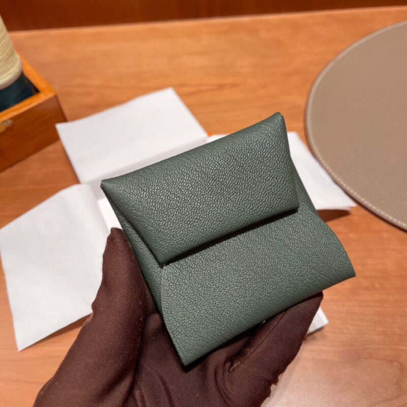 Bastia Change Purse in Vert Olive Epsom