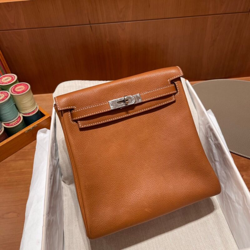 Kelly Ado Barenia Fauve