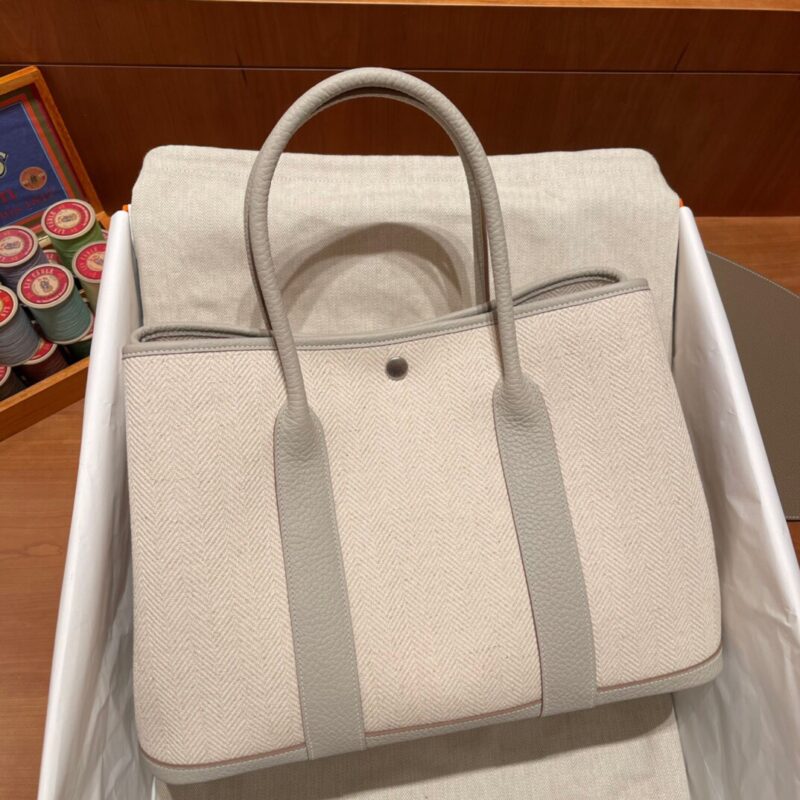 Garden Party Glacier White Canvas