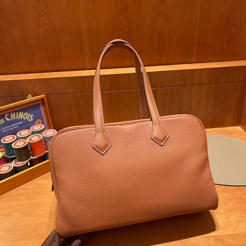 Hermes Victoria 35 in Golden Brown