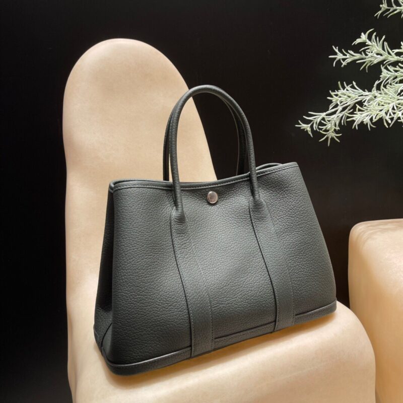 Garden Party 30 Negonda in Cypress Green