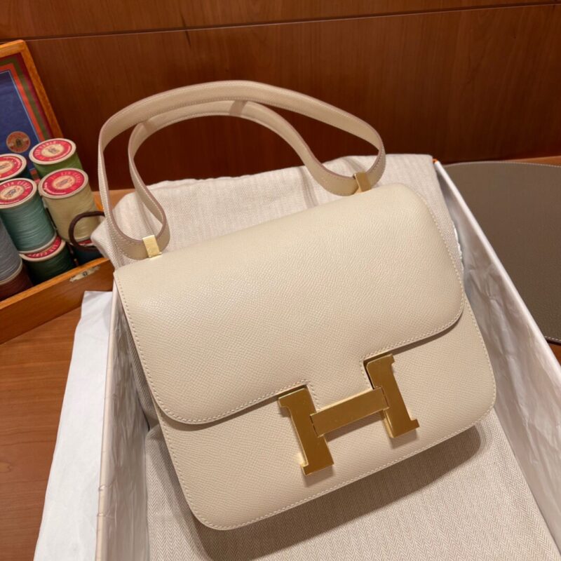 Constance 24 Epsom Milkshake White Craie