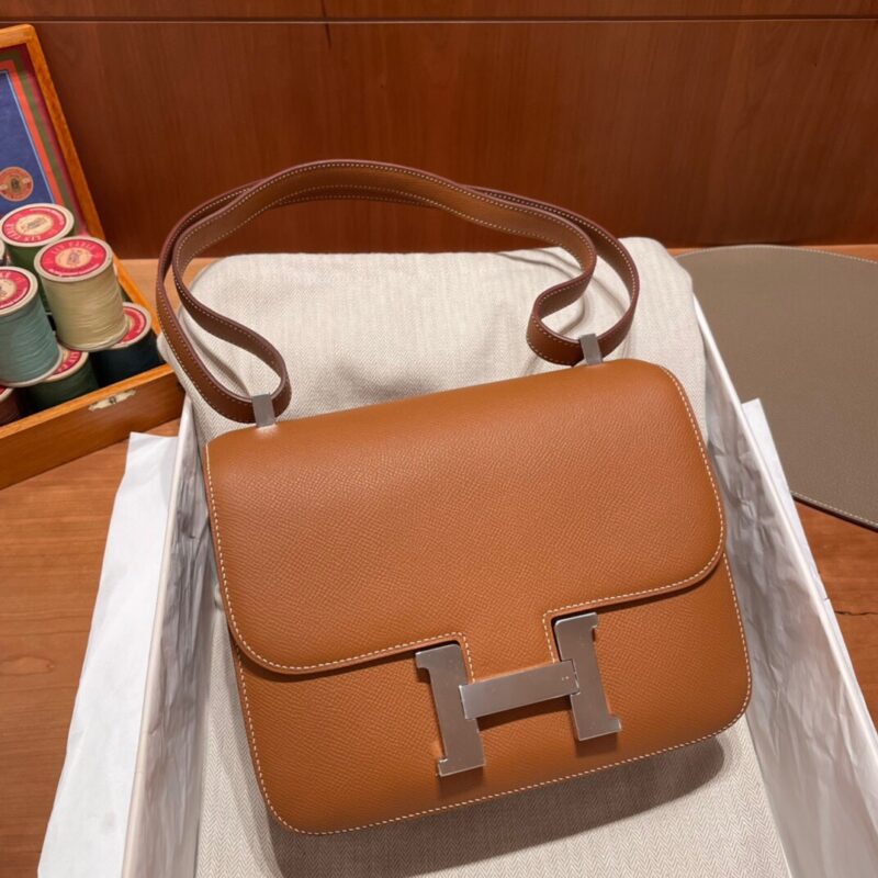 Constance 24 Epsom Golden brown