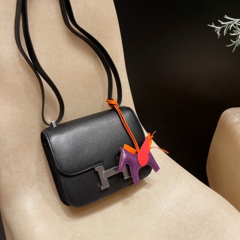 Constance 18 Chevre Mysore Noir