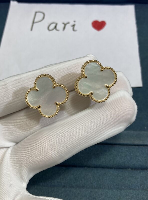 VCA Earrings 18k Gold