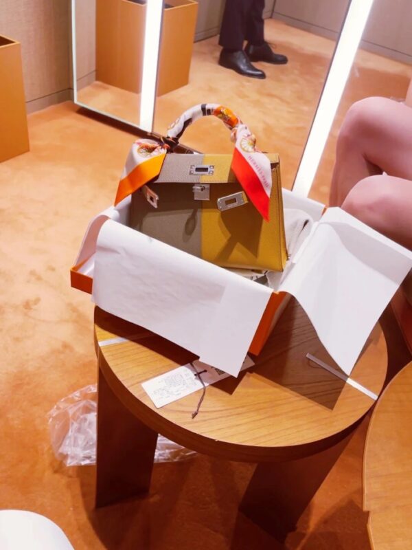 Mini Kelly Casaque Epsom in Etoupe&Sesame&Bleu Nuit