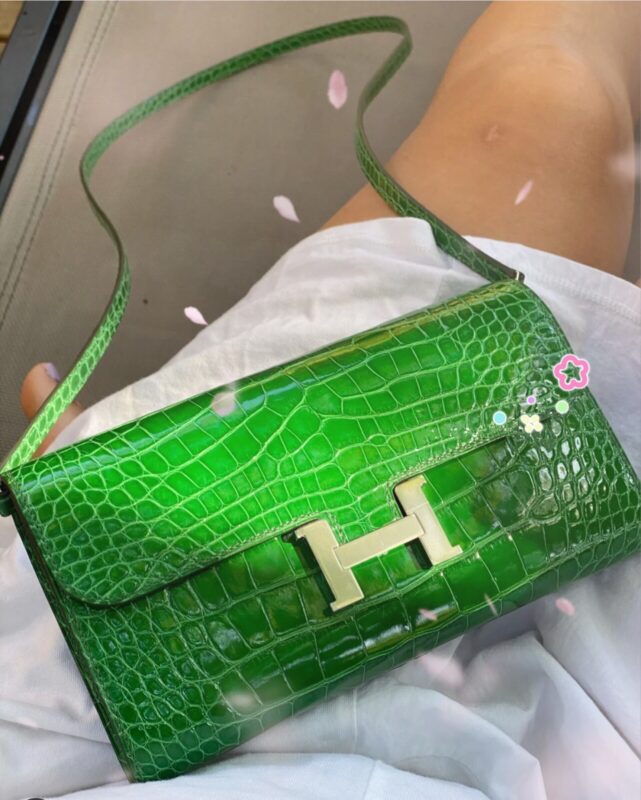 Constance To Go Shiny Croco in Cactus Green