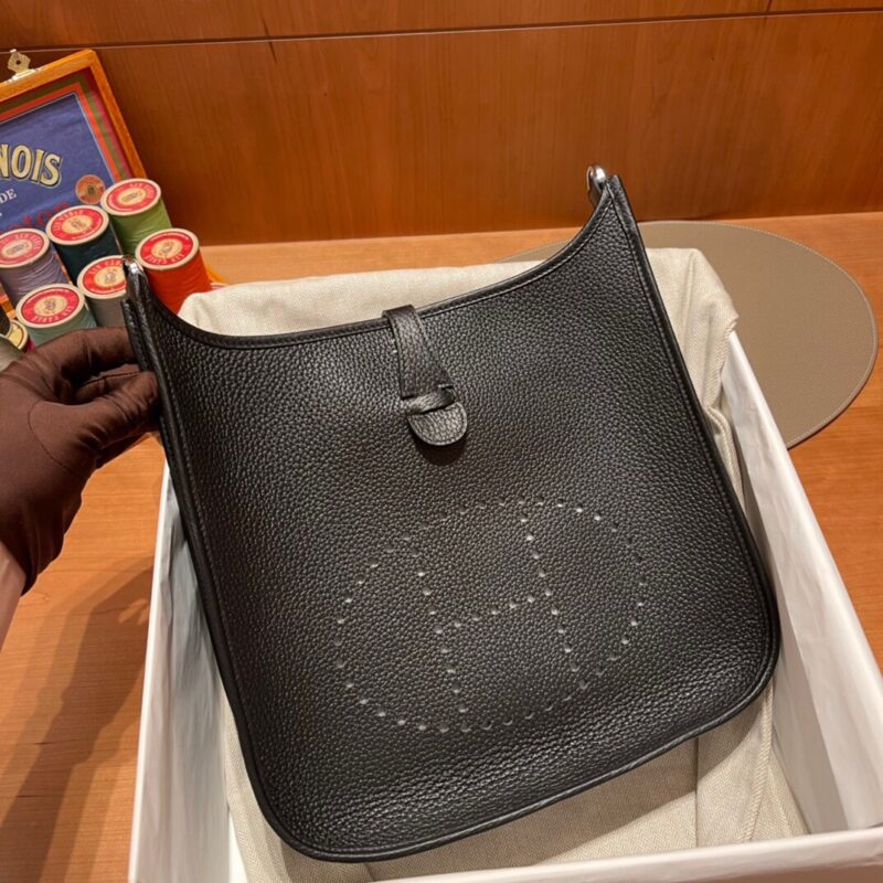 Evelyne 29 Clemence Noir