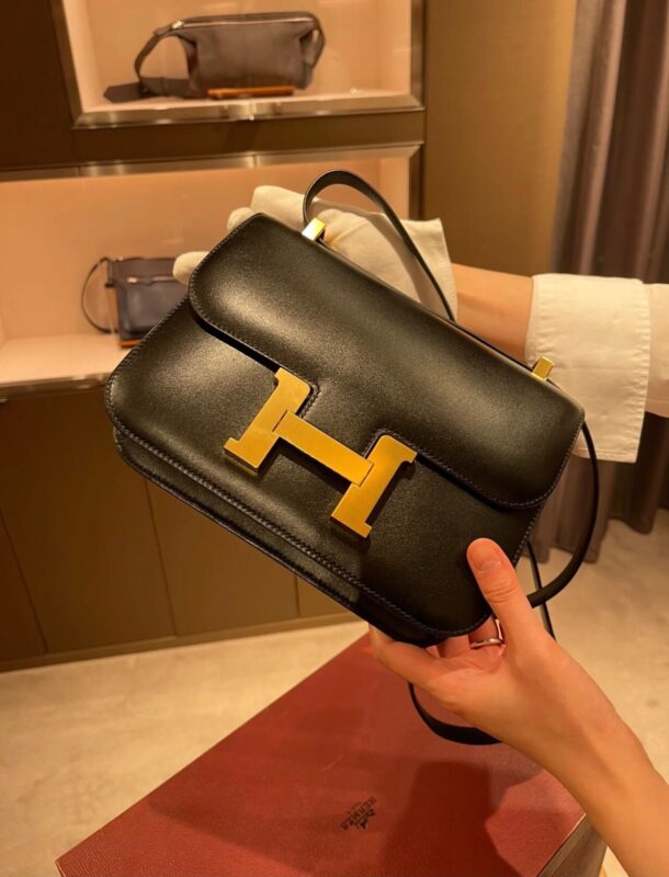 Constance 24 Swift Noir