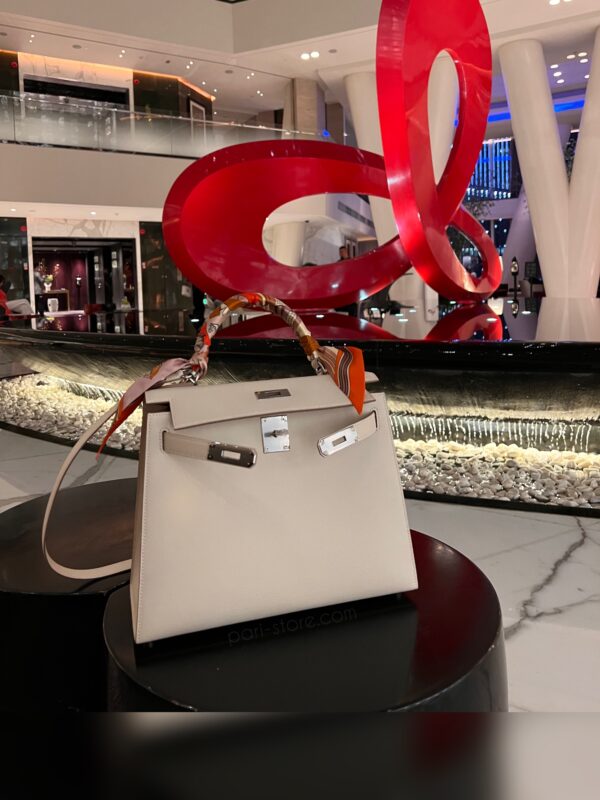 Kelly 25 Epsom in Craie