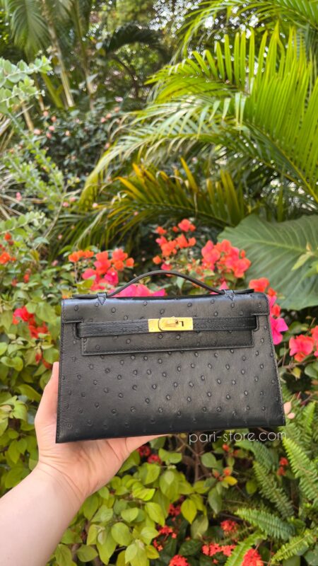Kelly Pochette Ostrich in Black