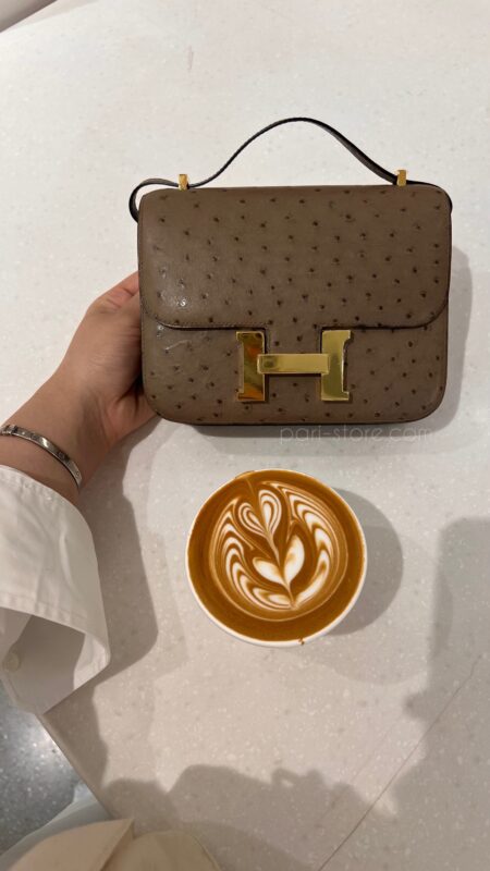 Constance 18 Ostrich in Etoupe