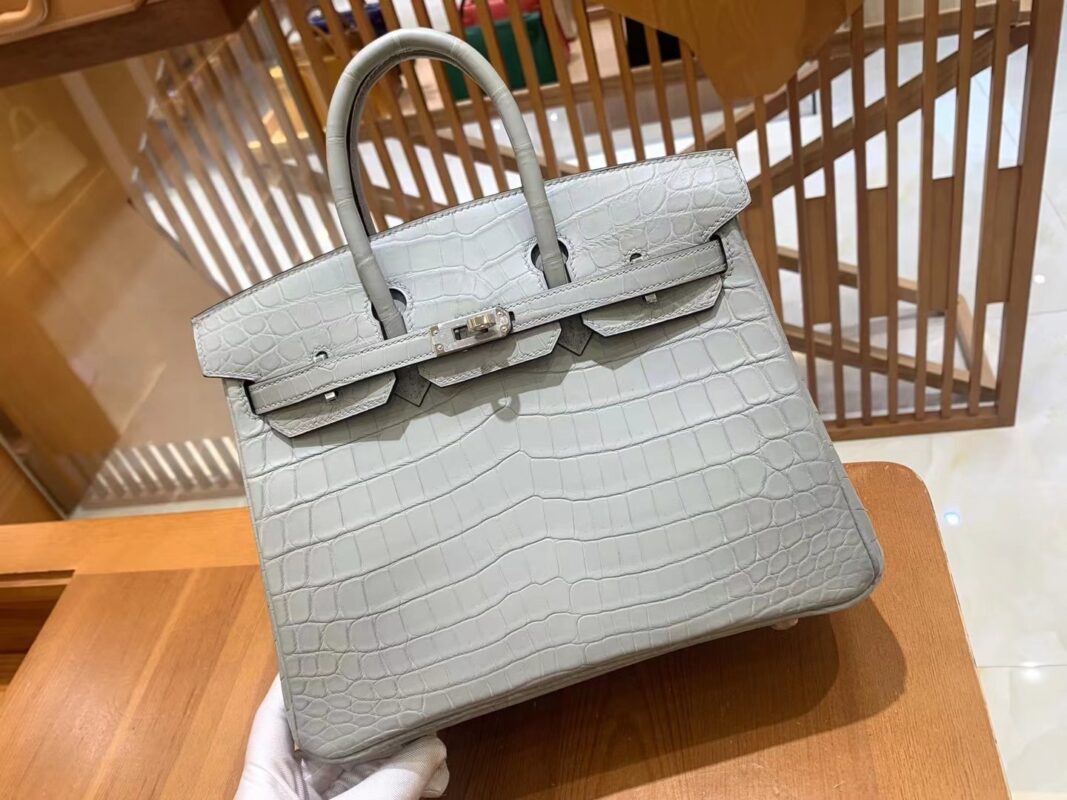 Birkin 30 Matte Crocodile in Gris Perle