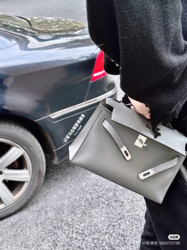 Kelly Pochette Swift in Gris Perle