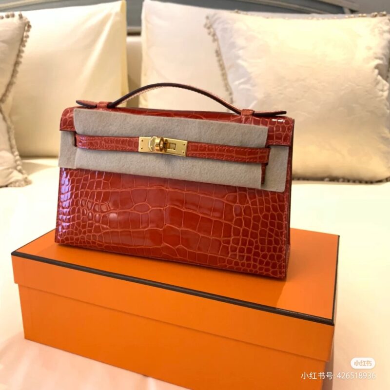 Kelly Pochette Crocodile in Rouge de Coeur