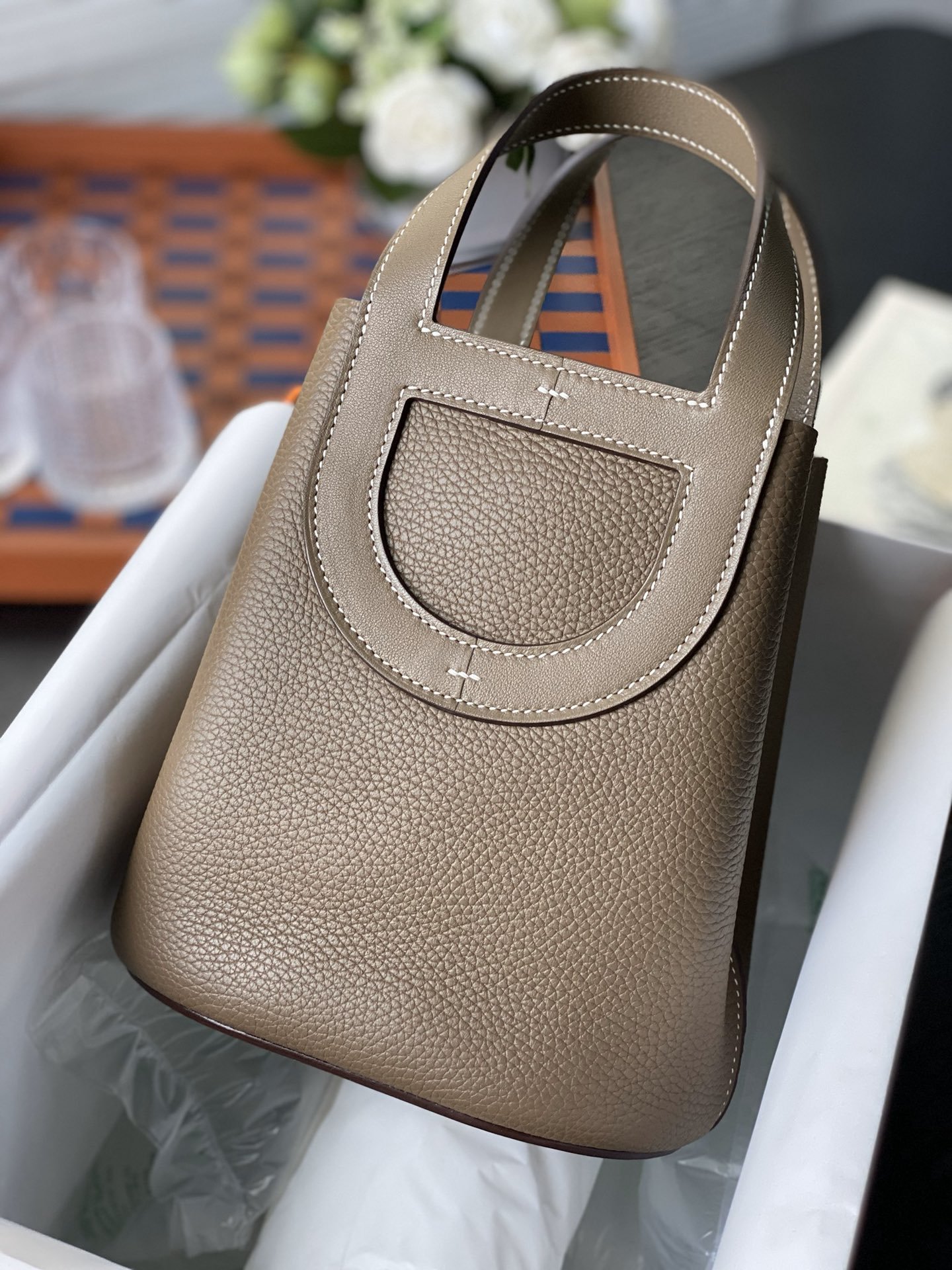 1000013771.jpg Hermes In-The-Loop 18 Etoupe Clemence - Image 1