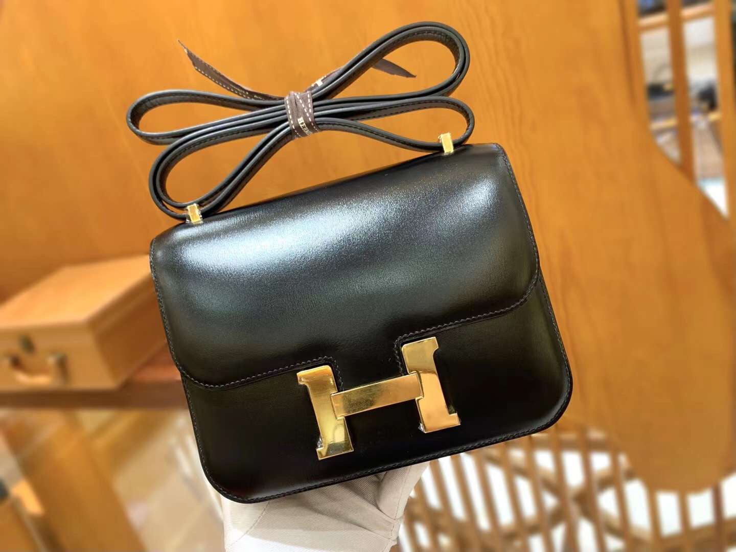 img_1108 Constance 19 Box - Image 1