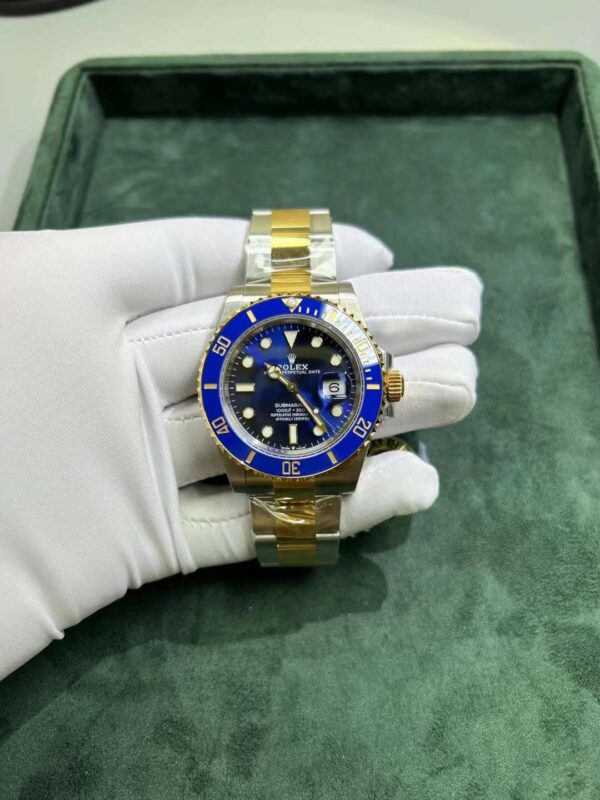Rolex Oyster Perpetual Date Submariner Watch