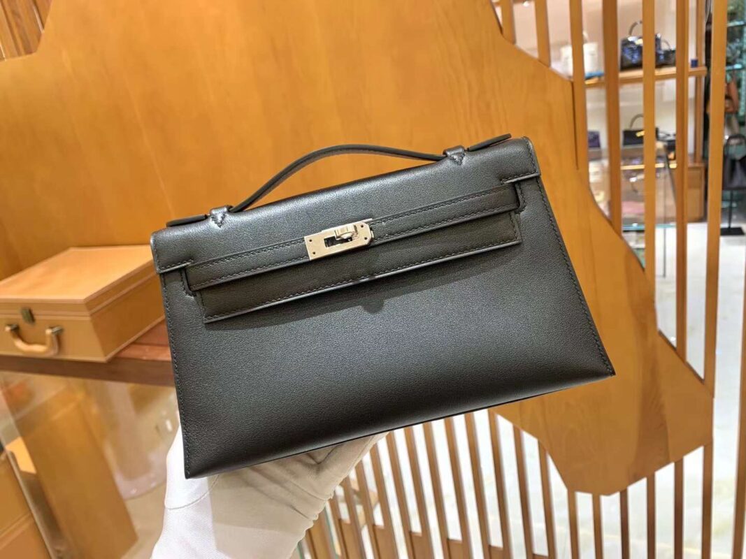 Kelly Pochette Swift Noir