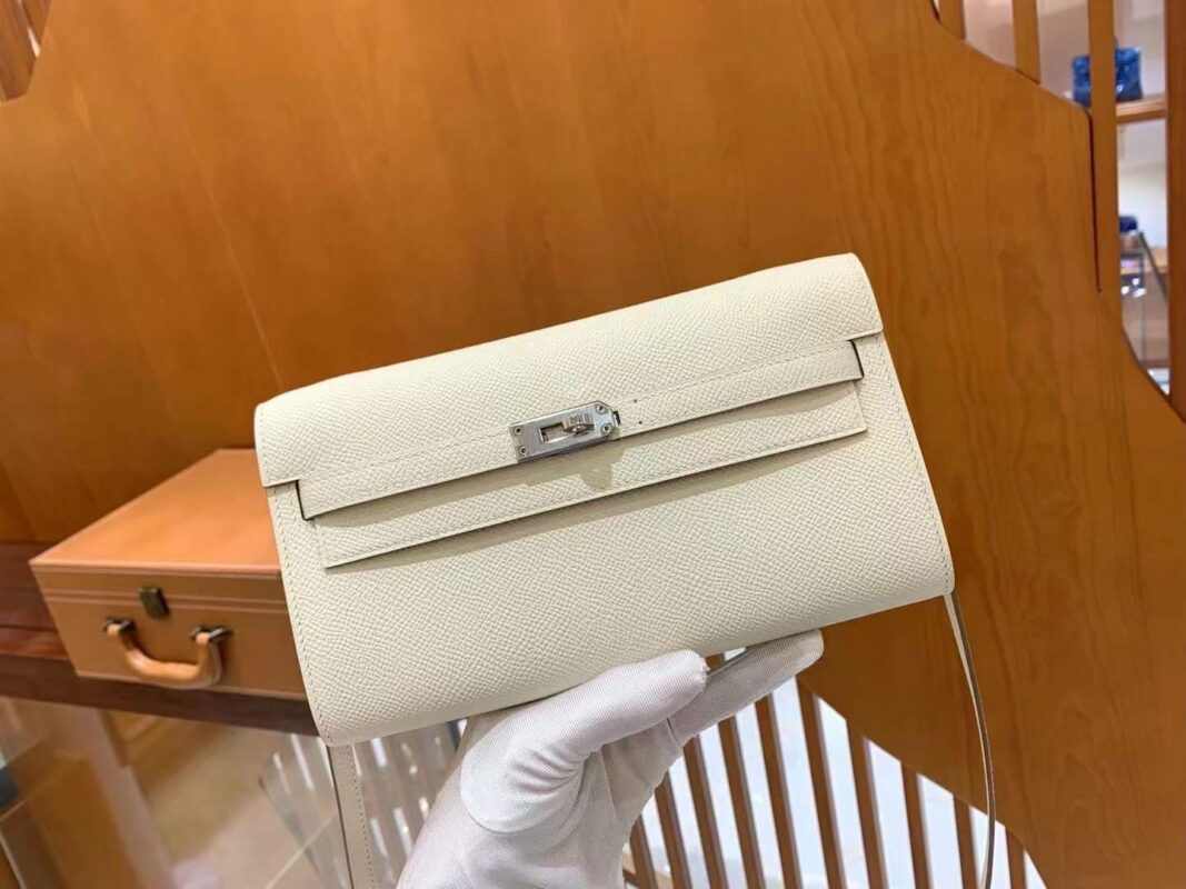 Kelly To Go in Craie Epsom