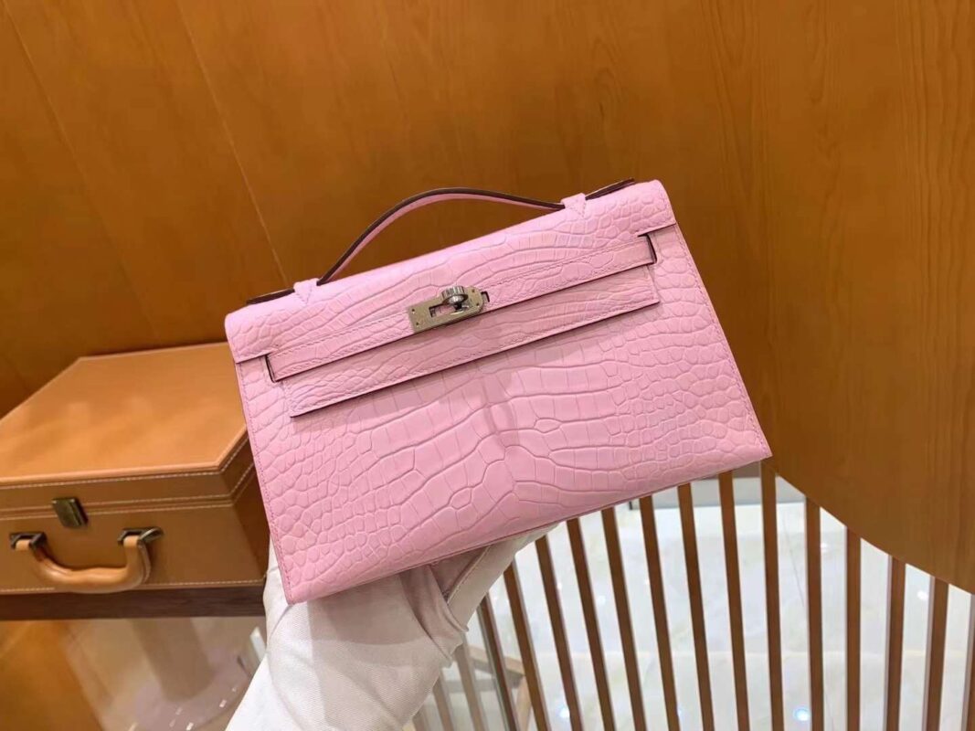 Kelly Pochette American Crocodile in Sakura Pink