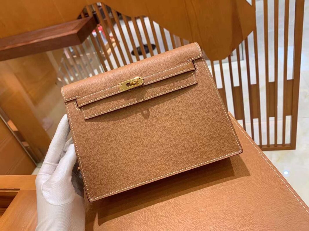 Kelly Danse 22 Golden Brown Evercolor