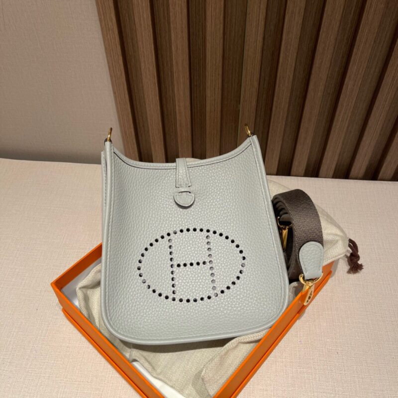 Mini Evelyne Clemence