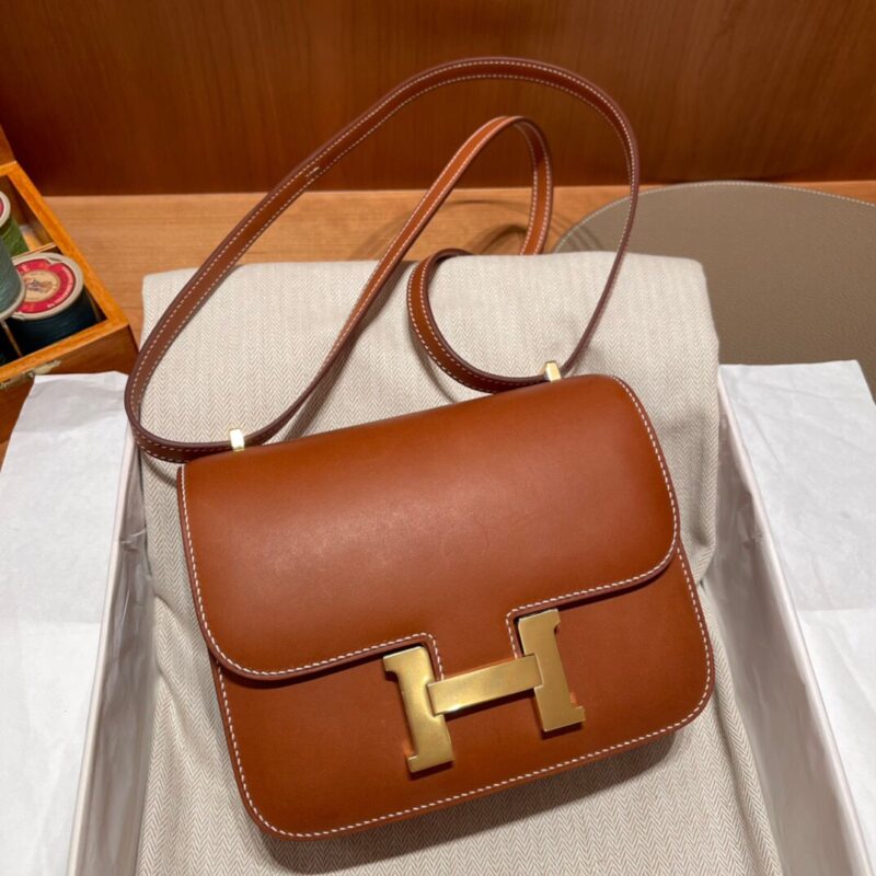 Constance 18 Barenia in Original Color