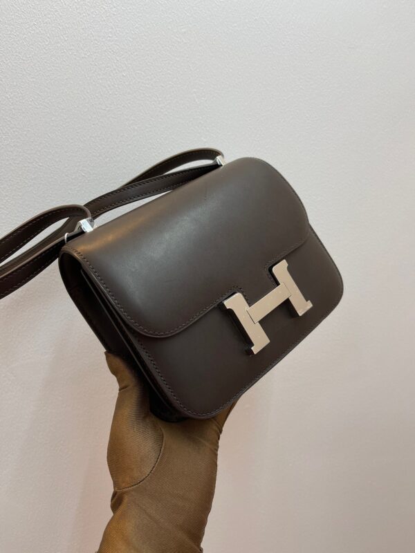 Constance 18 Barenia in Noir