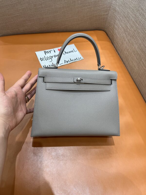 Kelly 25 in Gris Perle Togo