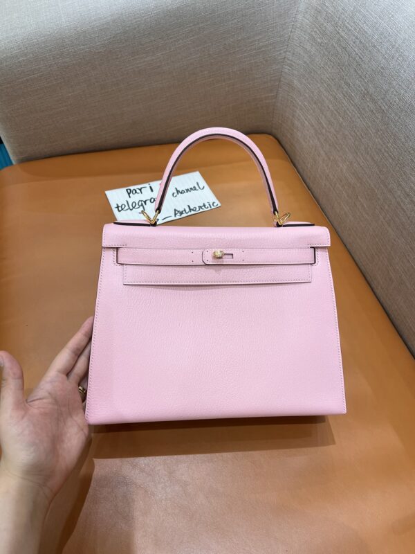 Kelly 25 in Sakura Pink Chevre Mysore