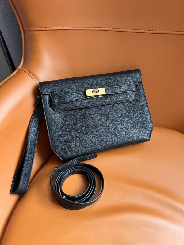 Kelly Depeche 25 Pouch in Black Togo