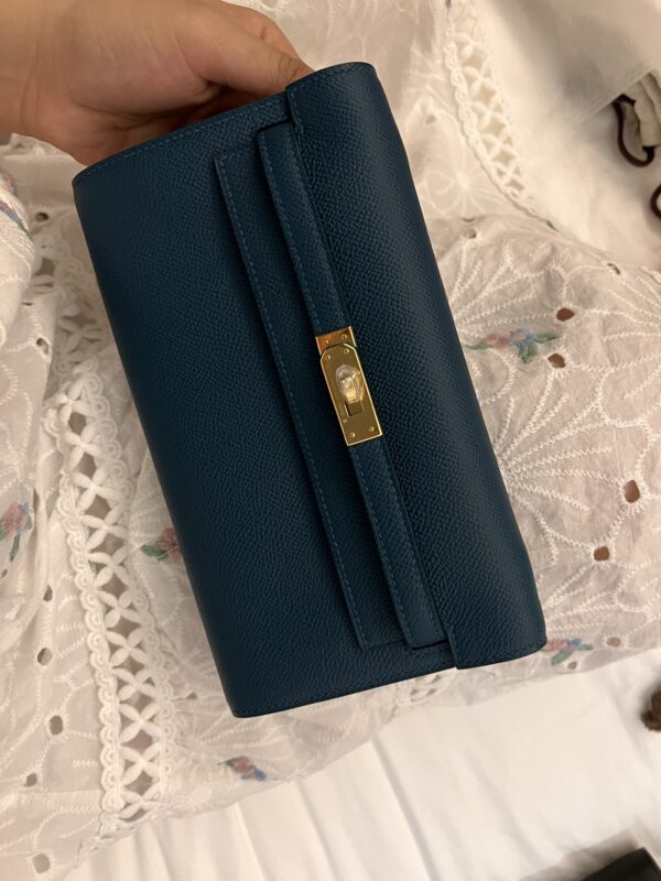 Kelly To Go in Malachite Epsom