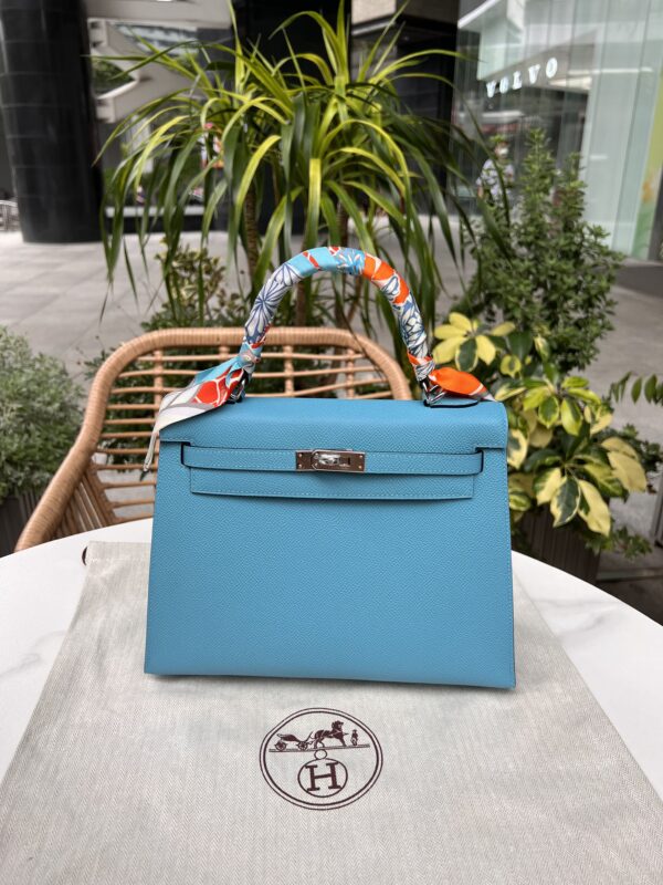 Kelly 25 in Blue Epsom