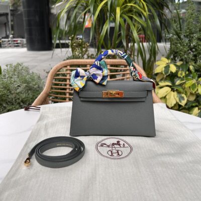 Mini Kelly in Vert Amande Epsom