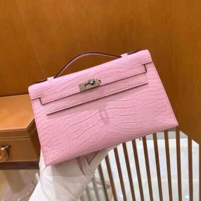 Kelly Pochette in Rose Sakura Matte Crocodile